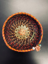 Load image into Gallery viewer, Pine needle Basket Medium