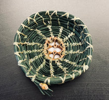 Load image into Gallery viewer, Pine Needle Basket XS