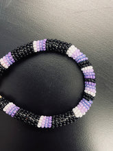 Load image into Gallery viewer, Bracelet beaded leather