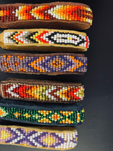 Load image into Gallery viewer, Bracelet beaded leather