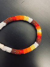 Load image into Gallery viewer, Bracelet beaded leather